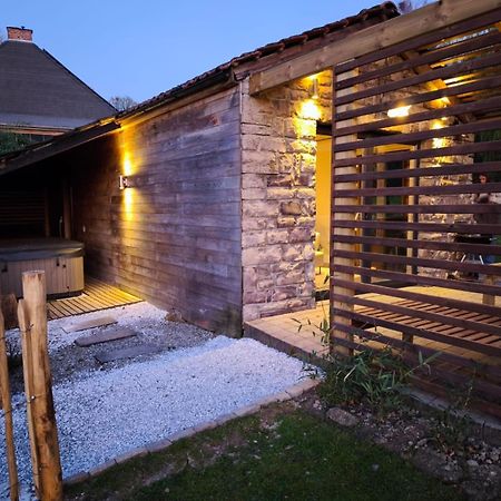 Out & Lodge Les Spirous Les Geronsarts Екстер'єр фото